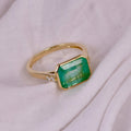 Prima: 3.20 CT Emerald Ring