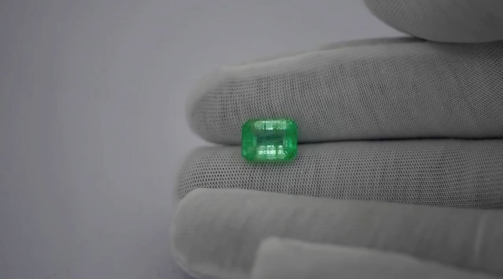 Prima: 3.20 CT Emerald Ring